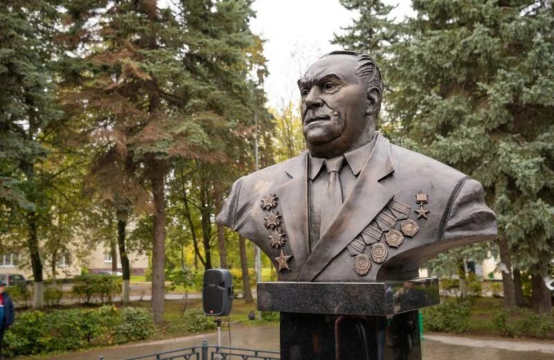 Г домодедово п госплемзавода. Растуново домодедово памятник. заря коммунизма домодедово. памятник в селе домодедово.