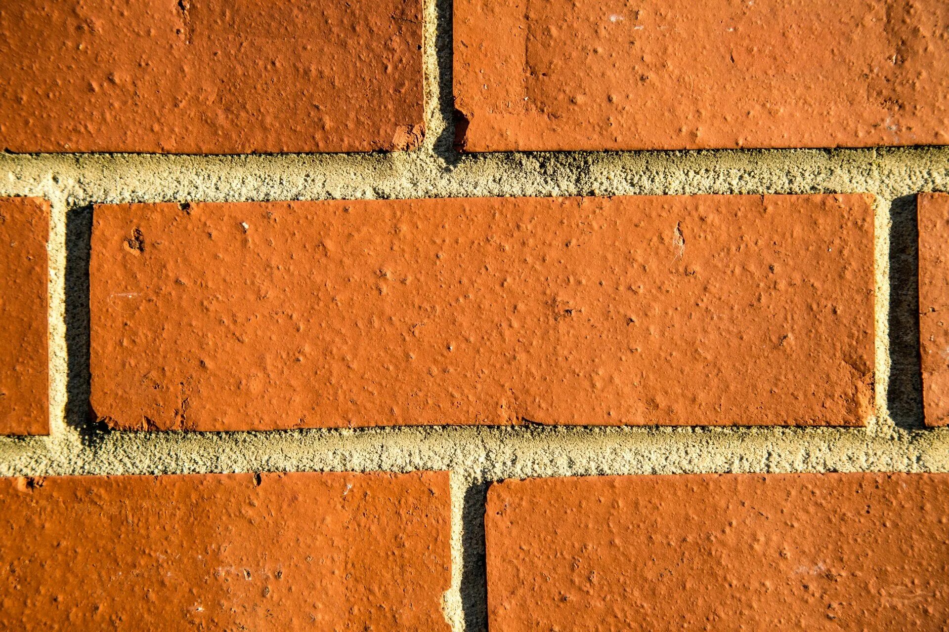 Облицовочный кирпич braer 0. Кирпич брик хаус. Кирпич сим. Кирпич браер красный риф. Кирпич глубокинский силикатный желтый.