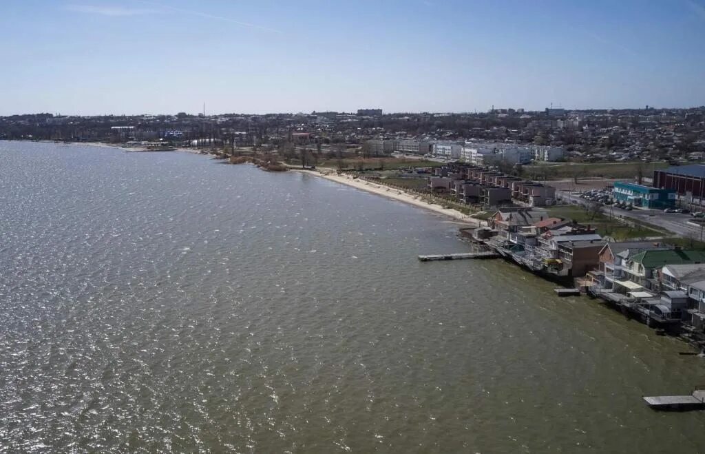 Таганрог шторм 1997. Шторм в таганроге. Море шторм. Таганрог 2014 потоп. Таганрог море.