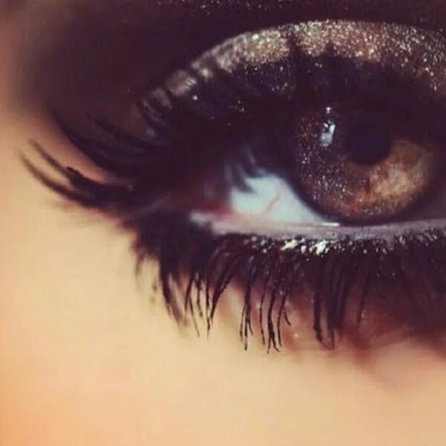 Красивые глаза. Красивые глазки. Красивые карие глаза. Женские глаза.