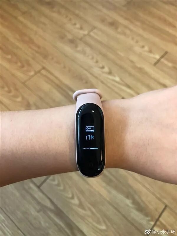 Браслет xiaomi mi band nfc. Mi band 3. ми банд 3 nfc. xiaomi band 3. фитнес-браслет xiaomi mi band 3.