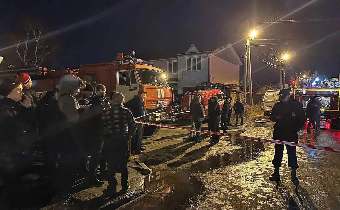 Катастрофа в Иркутске. В Иркутске упал самолет 2022. Самолет упал на жилые дома в Иркутске. После глава после падения