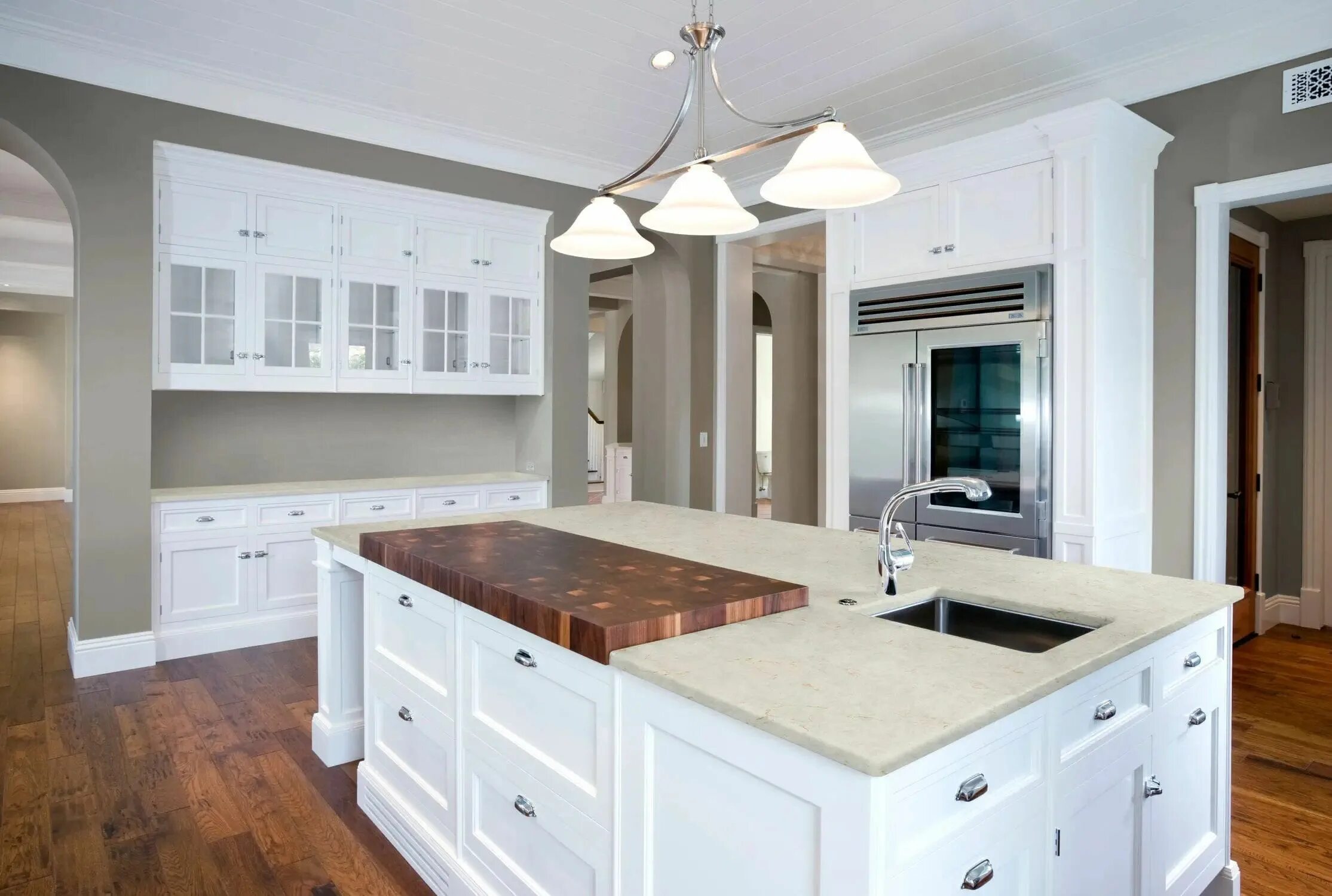 Stone cream. Cream Stone Silestone. Кухня под мрамор дизайн. Вайт Марбл смарт кварц кухня. Marble Countertops with built-in Sink.