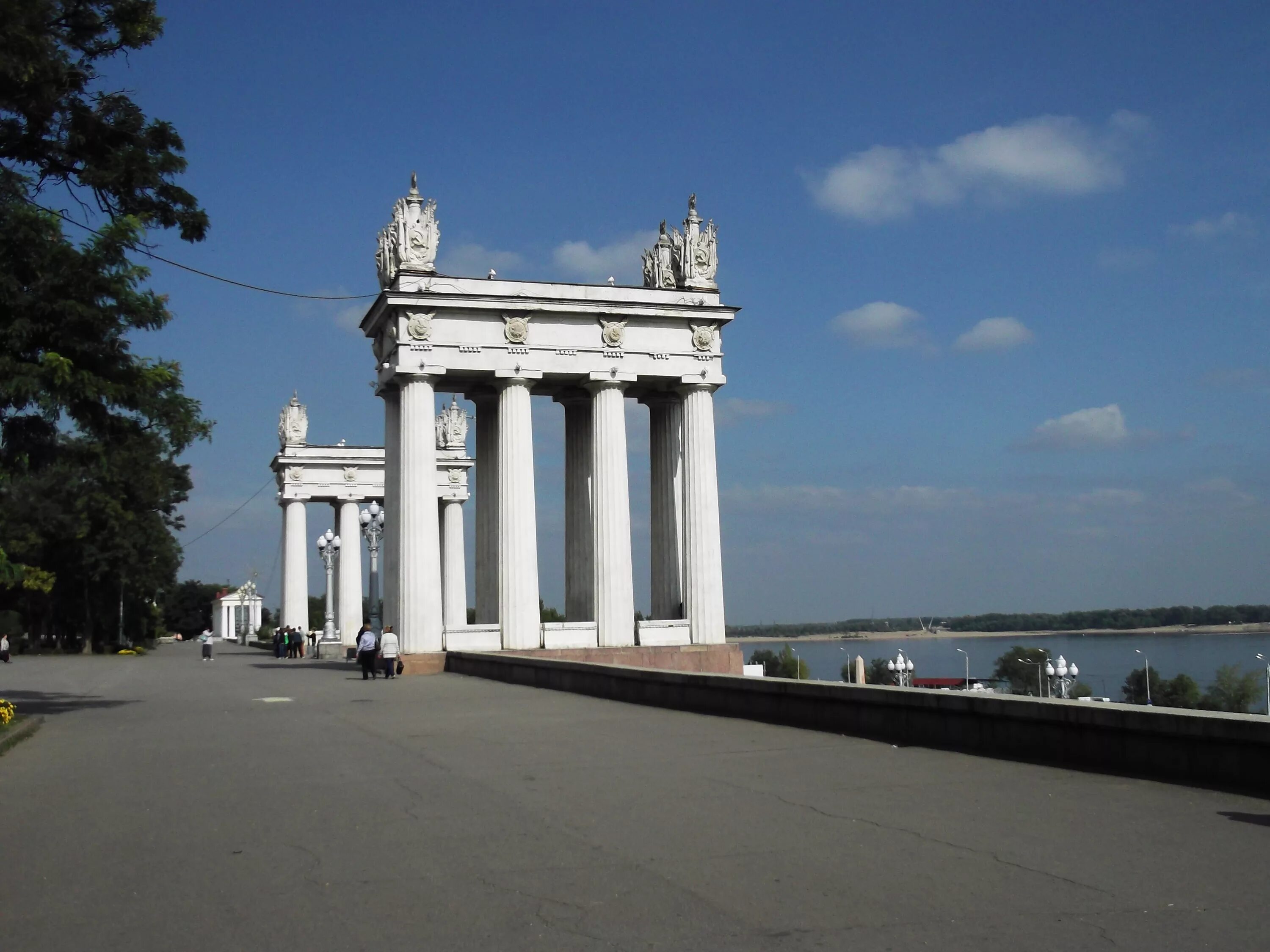 File:Tsentralnyy rayon, Volgograd, Volgogradskaya oblast', Russia - panoramio (7