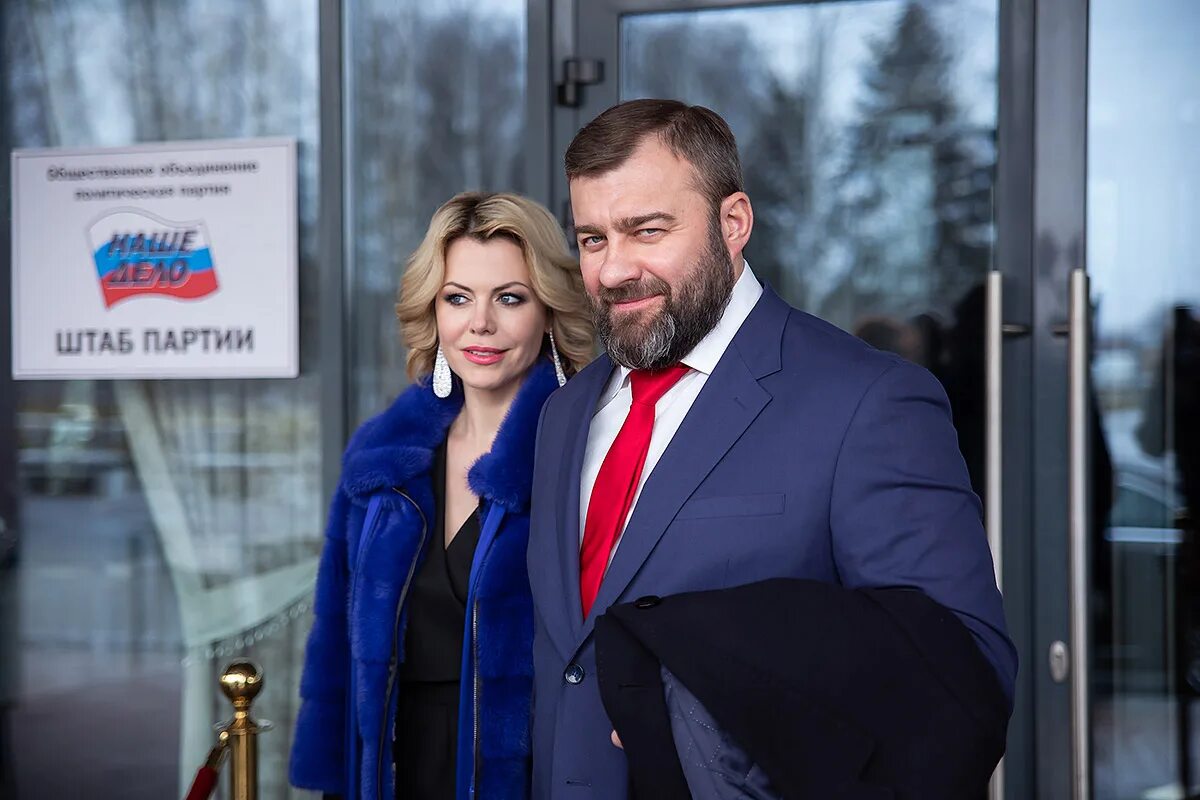 Случайный кадр. Случайный Кадр сериал. Случайный Кадр 2021. Михаил Пореченков и Елена Лядова. Случайный Кадр НТВ.
