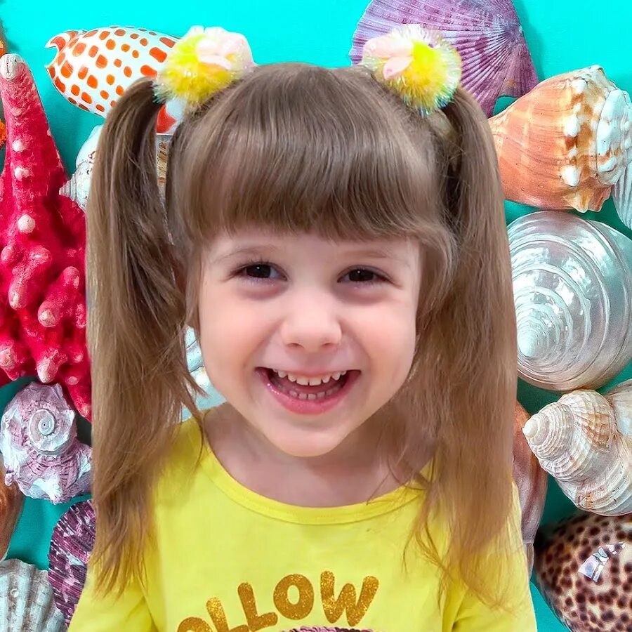 Eva bravo вредные сладости. Ева браво. Eva bravo play. Ева браво. Канал ева браво плей.