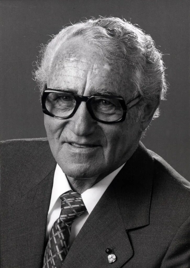 Адольф дасслер адидас. Рудольф дасслер немецкий предприниматель. Создатель пума. Адольф дасслер и рудольф дасслер. Создатель пума.