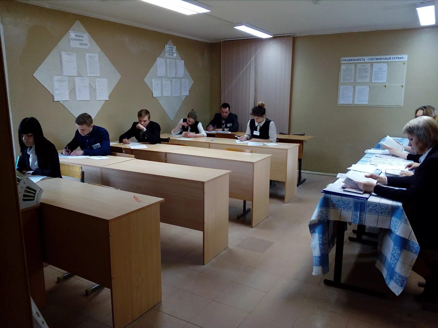 Уф гапоу. 26 колледж обнинск. курчатова 39 обнинск колледж. гапоу ко обнинский колледж технологий и услуг. обнинский колледж технологий и услуг, обнинск.