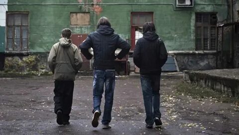 Малолетку на улице