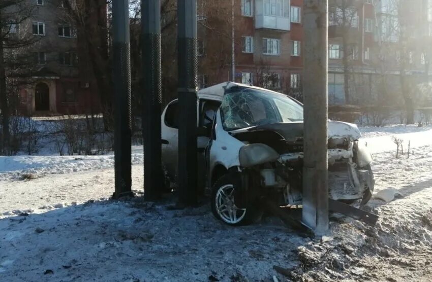 Авария на Иртышской набережной Омск. ДТП на Иртышской набережной в Омске. 13 декабря 21