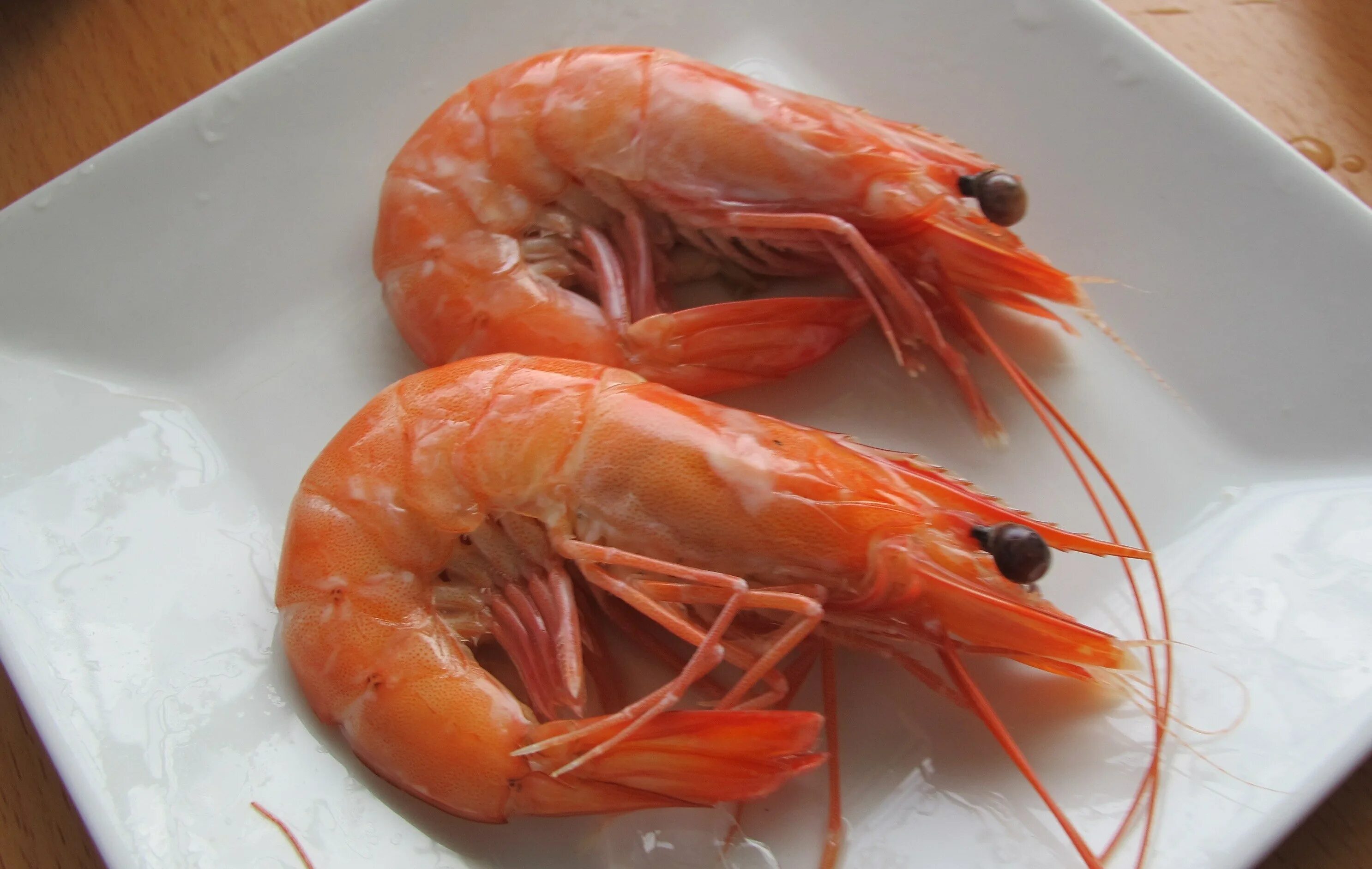 Креветка очищенная. Королевские креветки. Креветка 250+. Креветки 16/20. Тигровые креветки размер.