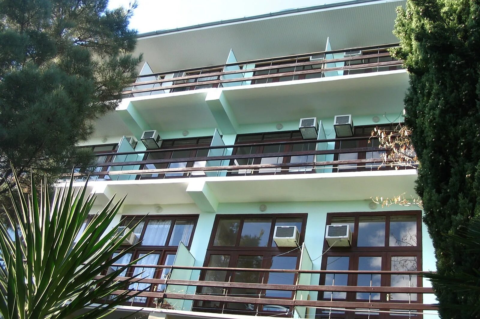 отель морской бриз лазаревское. морской бриз сочи 2*. гостиница морской бриз адлер южных культур. морской бриз анапа гостевой дом. пансионат чайка лазаревское.