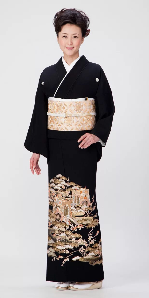Ритуальное кимоно. Томэсодэ. Хомонги кимоно. Куротомэсодэ кимоно. Куротомэсодэ кимоно.