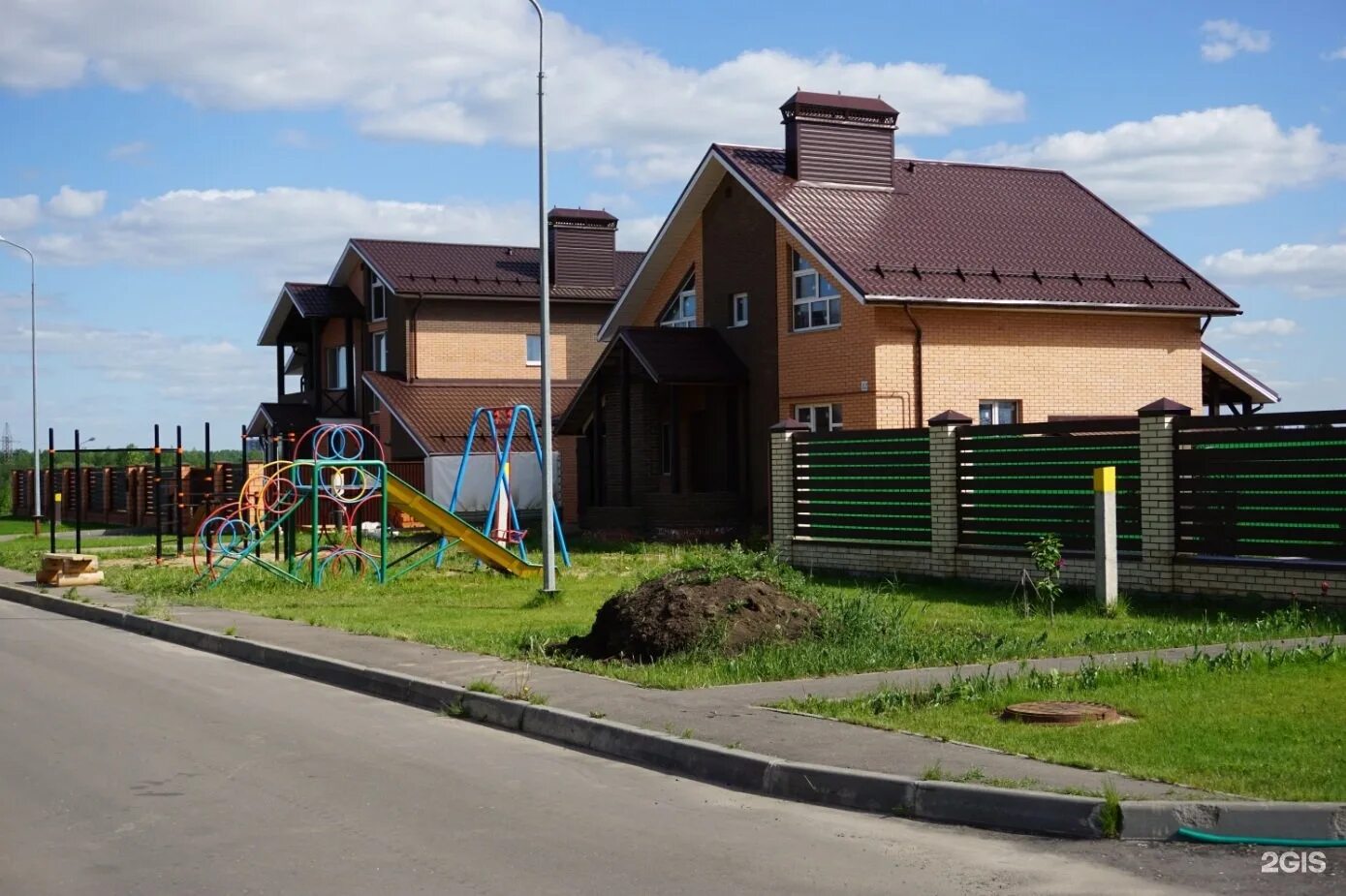 Загородные дома иваново. Изумруд Иваново коттеджный поселок. Изумруд Беляницы Иваново. КП изумруд Иваново. Поселок изумруд Пермь.