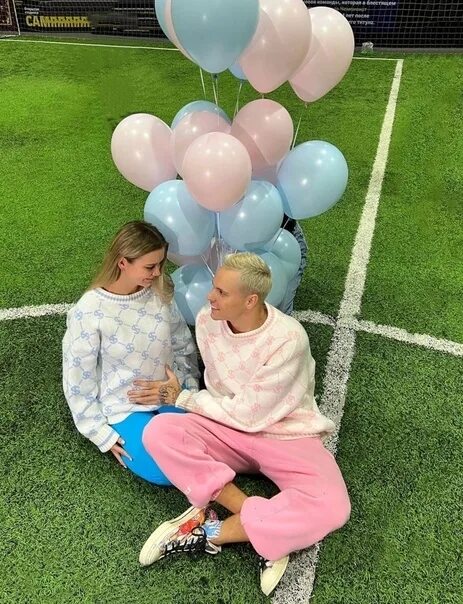 Аня ищук фото ребенка Anja Ischuk in a cute photo with baby Tim 2022 ТИКТОК Хаус VK