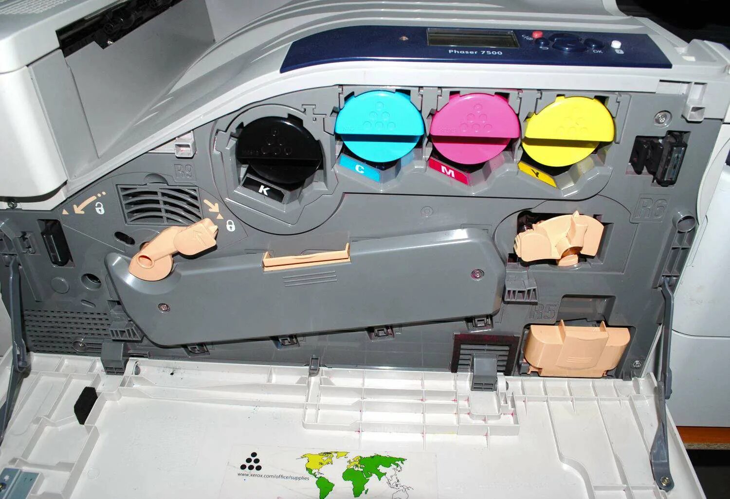 Xerox phaser 7500. Xerox phaser 7500dn. xerox 7500. принтер xerox phaser 7500. цветной xerox 7500.