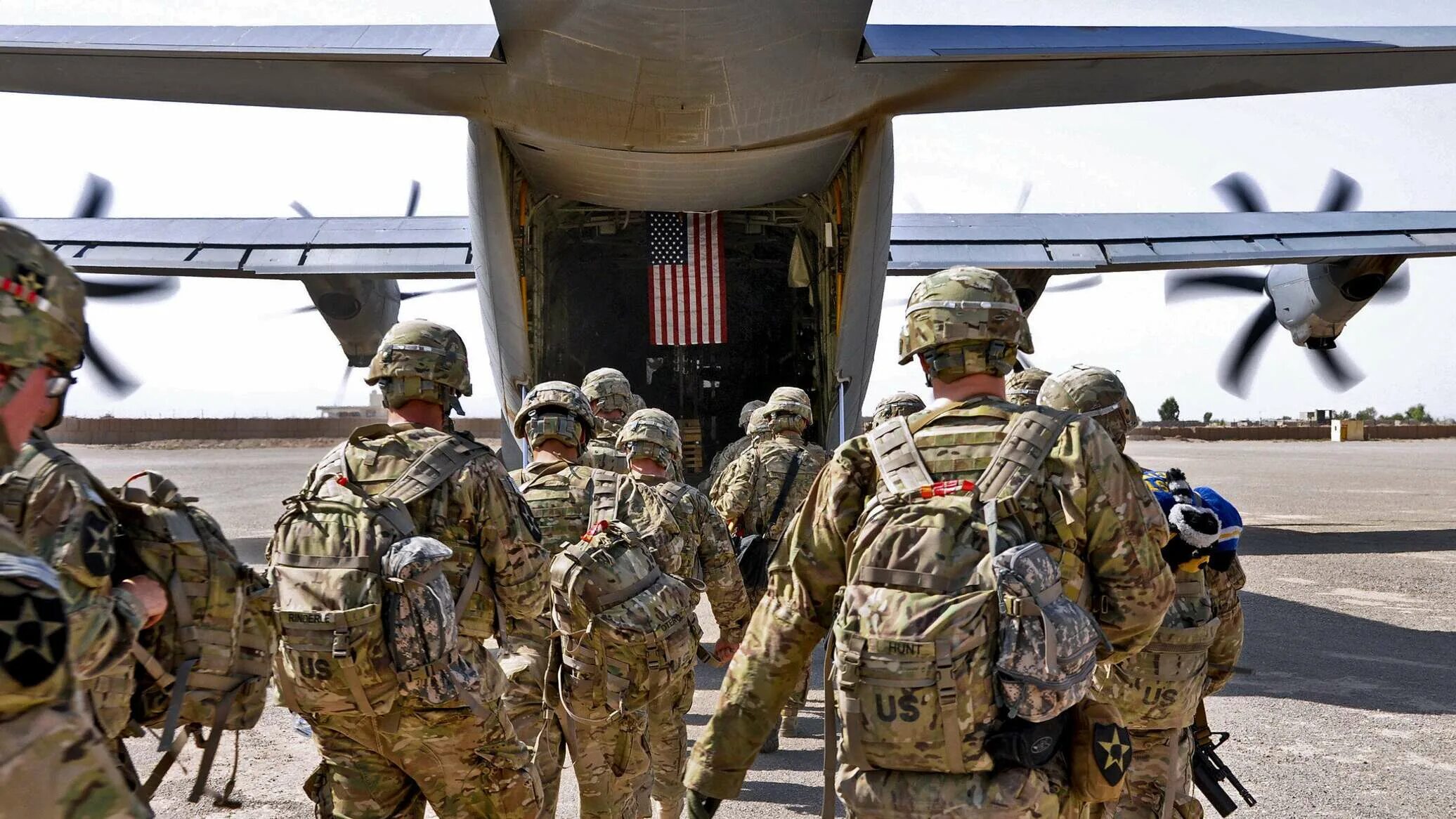 Войска нато высадились. Войска НАТО В Афганистане. Армия США В Афганистане. Вывод войск из Афганистана США. Военный контингент США В Афганистане 2001.