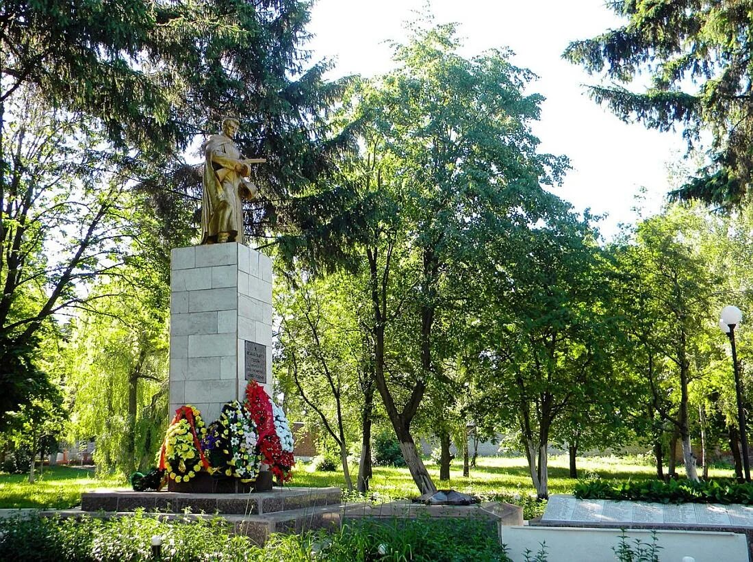 Памятники в Черемисиновском районе Курской области. Памятник в Черемисиново Курской области. Стаканово Курская область Черемисиновский район. Село Стаканово Черемисиновского района Курской области. П черемисиново