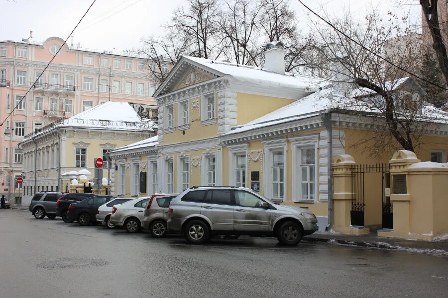 Герцен пермь. Дом-музей герцена в москве. музей герцена в сивцевом вражке. дом-музей а. и. герцена. дом в котором родился герцен.