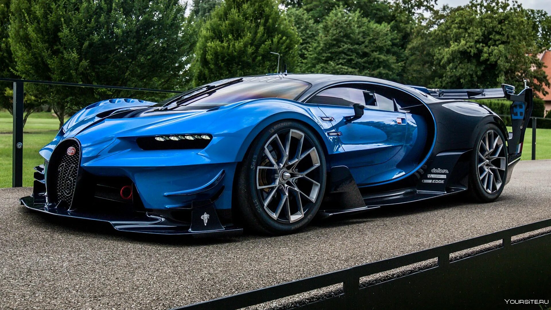 Машина быстрее бугатти. Bugatti Chiron Vision gt. Спорткар Бугатти ЧИРОН. Гиперкар Бугатти Вейрон. Бугатти Гран Туризмо.