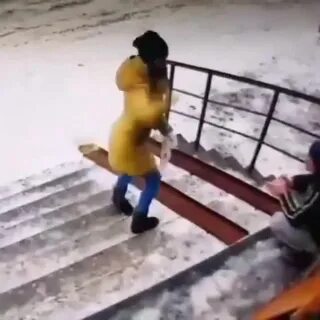 Бросился на встречу
