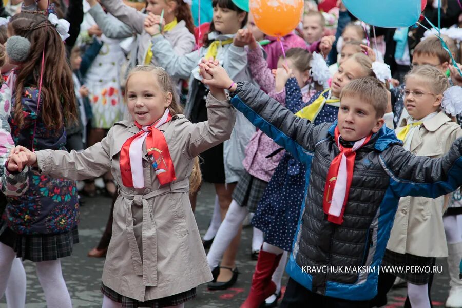 21 лицей отзывы. Лицей 21 Первоуральск. Учителя лицея Первоуральск. Эстафета Первоуральск лицей 21. Директор лицея 21 Первоуральск.