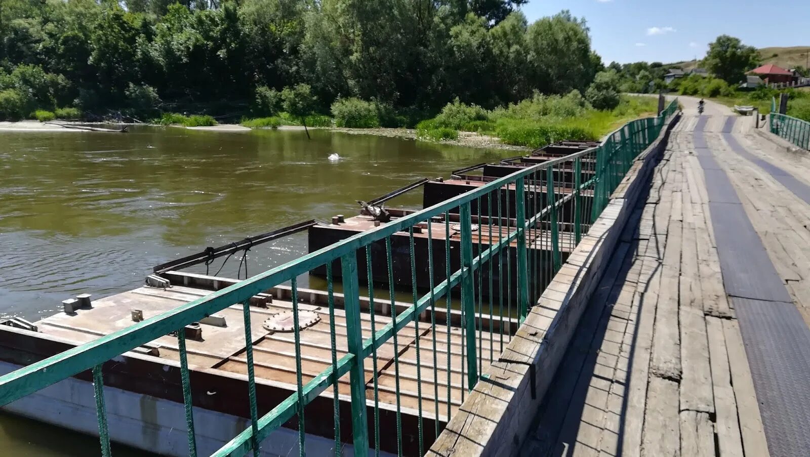 Уровень реки хопер в урюпинске. Урюпинск мост через хопер. хопра мосты урюпинск. понтонный мост урюпинск. урюпинский район река хопёр.