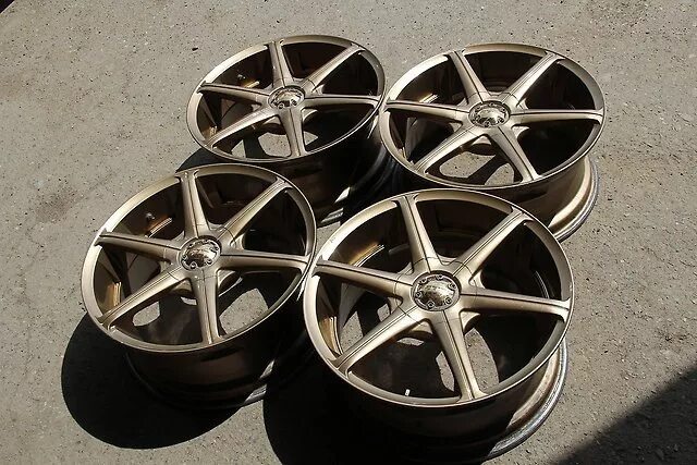 I. Болтики колпачков bim zeit. Диски bridgestone bim zeit. I. B.