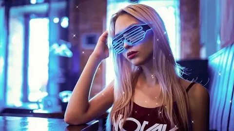 Песня мне все же нравится жить кто