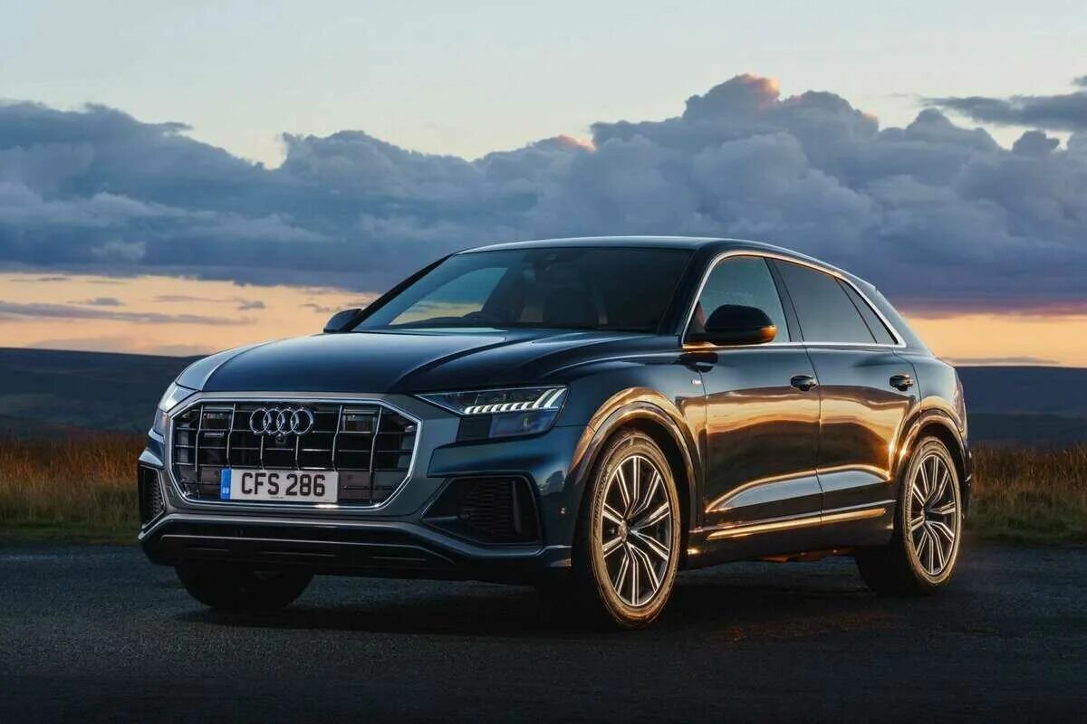 Ауди к 8. Ауди q8. audi rs q8. audi q8 2018.