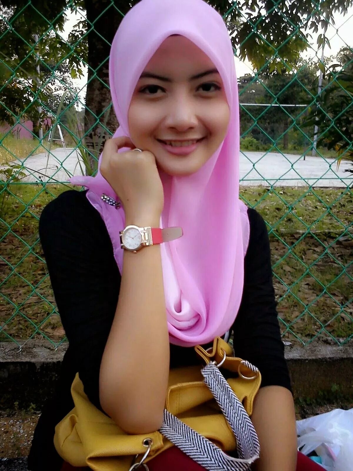 Индонезия hidjab. Laudya cynthia bella. Bokep gadis cantik. Abg sma 2020. Cewek indonesia.
