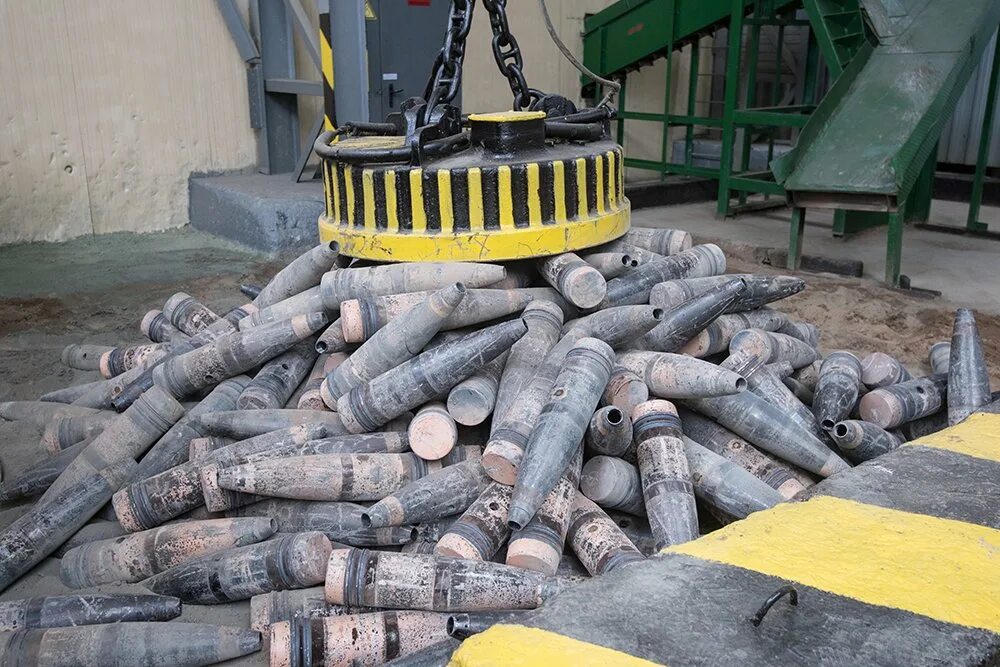 Утилизация гильз. Утилизация снарядов. Утилизация боеприпасов в россии. Утилизация стрелкового оружия. Утилизация патронов мпдо.