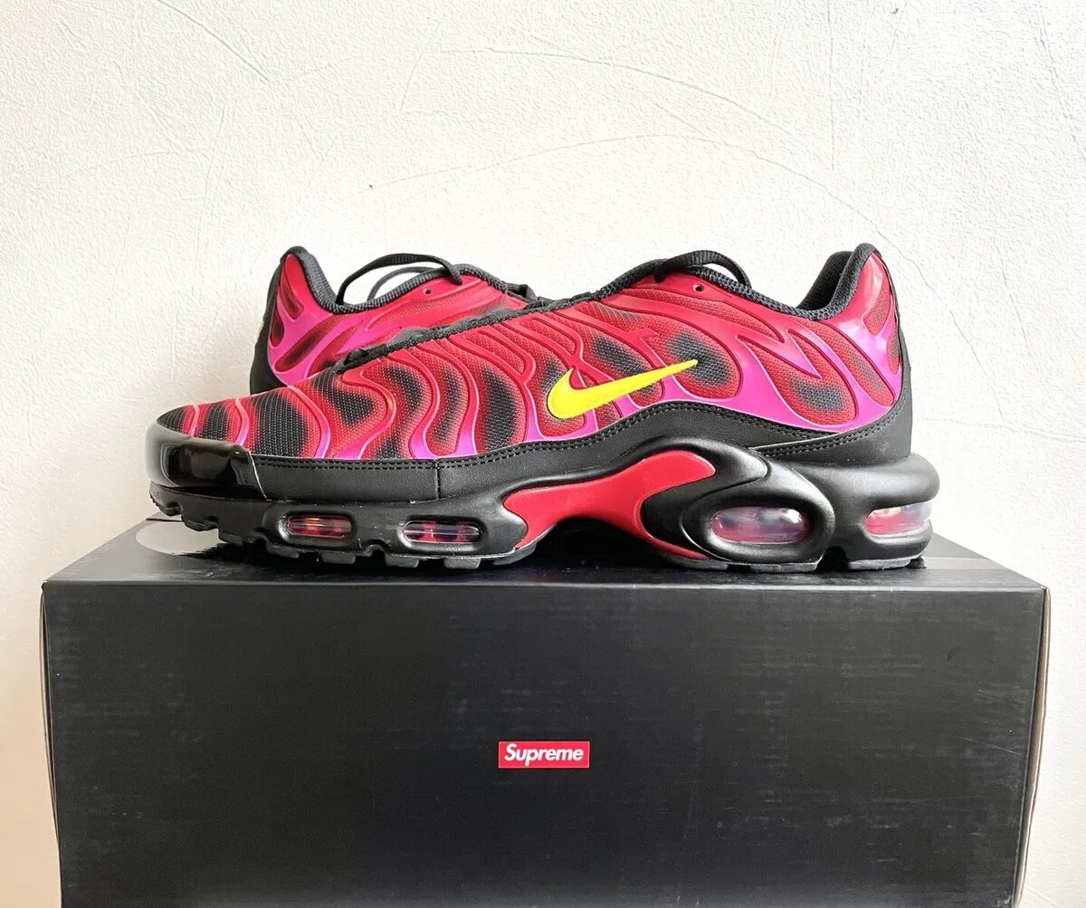Nike air max tn x supreme. Nike air max plus triple white. Nike air max tn supreme. Nike tn plus supreme. Nike tn x supreme.