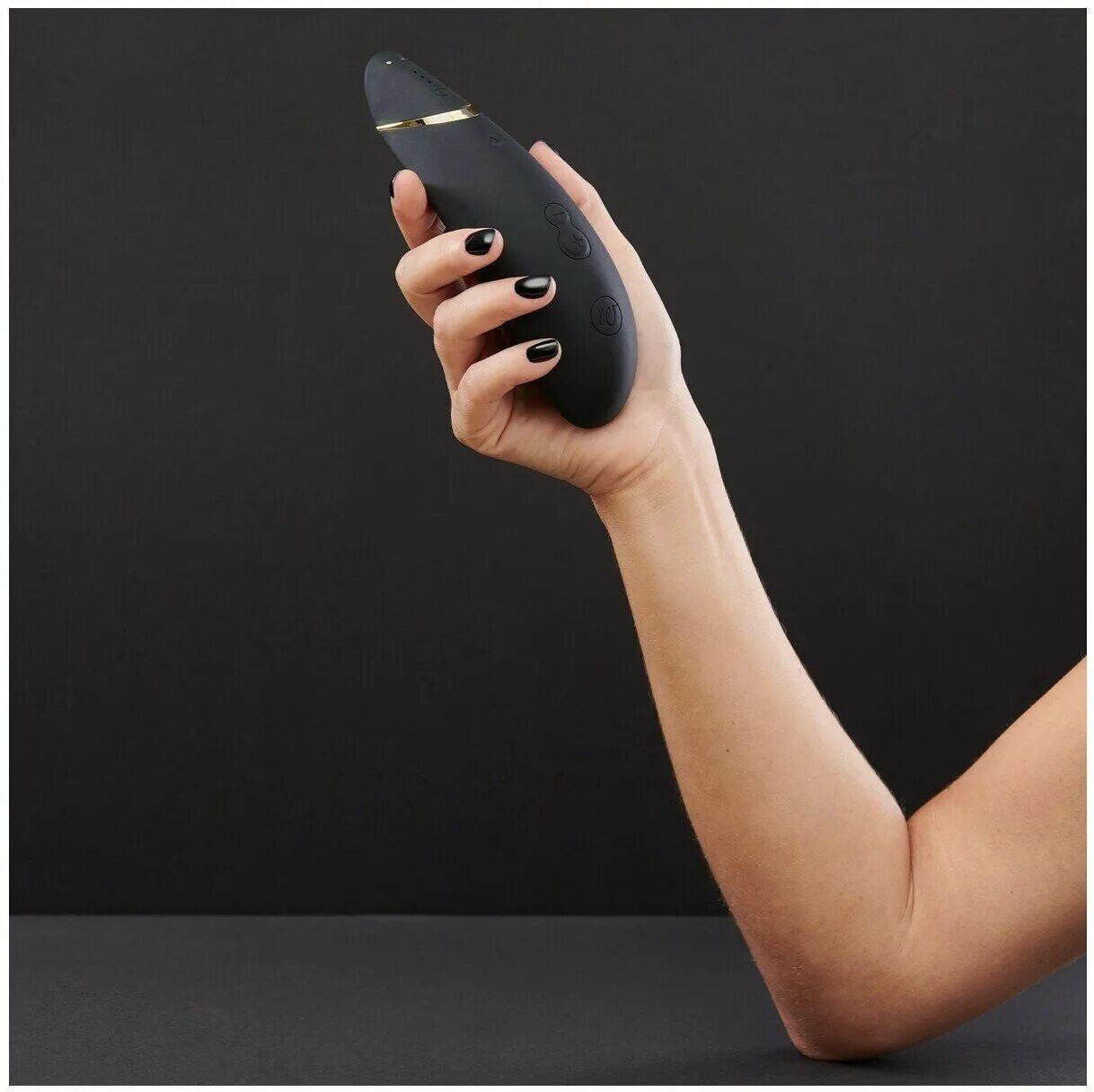 Как пользоваться вуманайзером видео. Womanizer premium 2. Satisfier или womanizer. Как пользоваться вуманайзером видео. Womanizer premium eco.