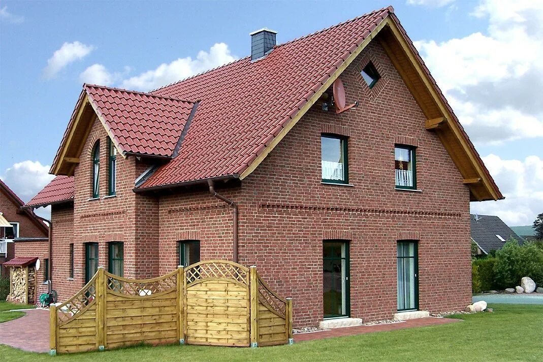 Черепица под кирпич для фасада. Кирпич bornholm. кирпич ручной формовки roben formback. органично смотрится.