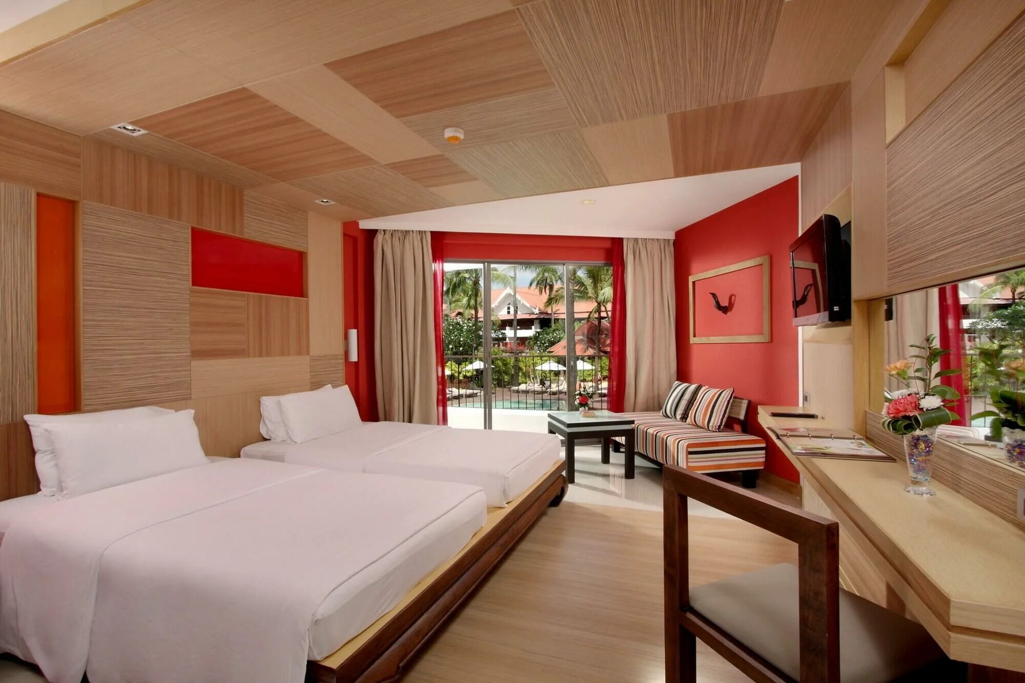 Хорошие отели пхукета 4. Dolphin hotel phuket). Patong resort hotel 4 patong, пхукет. Хорошие отели пхукета 4. Отель mandarava resort spa.
