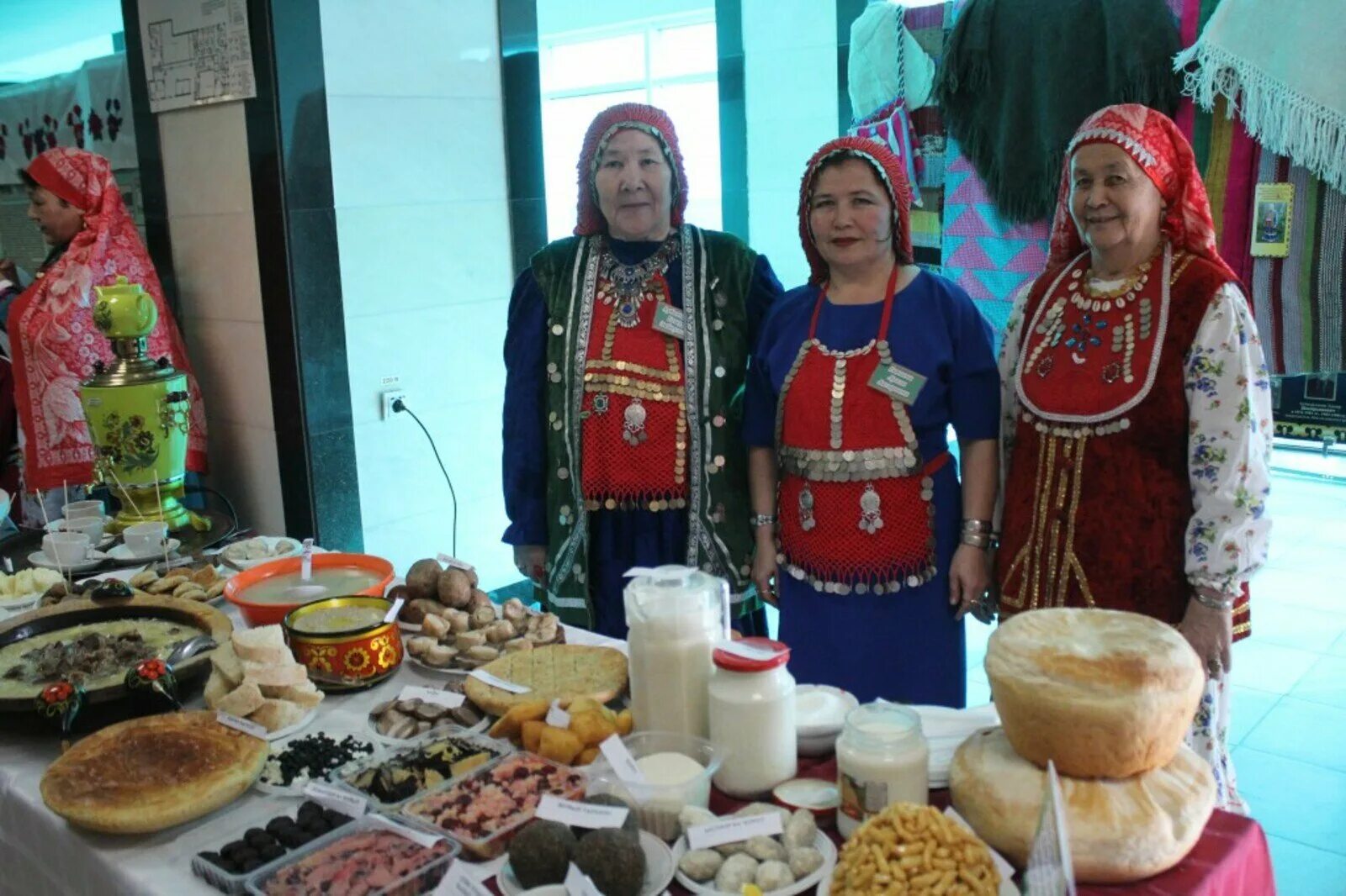 Еда башкир. Кухня башкир. башкирская национальная еда. национальное блюдо башкиров. национальные блюда башкортостана.