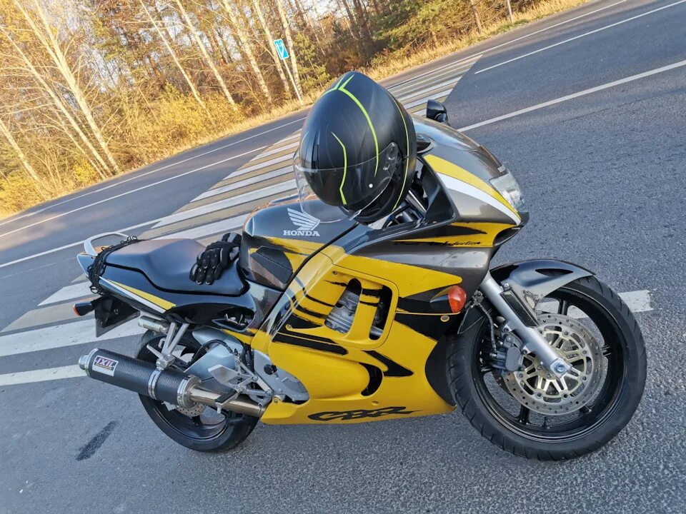 Хондп сб 600 сф 3. Honda cbr 600 1997. Хонда сбр 600 ф1. Honda cbr 600 f3. Мотоцикл хонда cbr 600 f3.