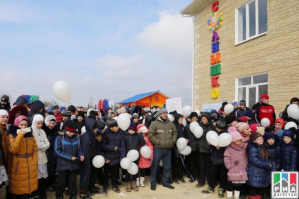 Погода новом чиркее 10 дней. Новый Чиркей Кизилюртовский район. Комсомольская СОШ Кизилюртовский район. Новый Чиркей парк. Детский сад Чиркей.