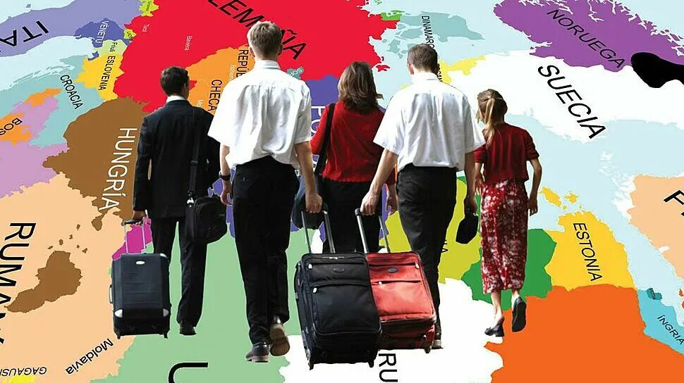 Таджикские женщины гастарбайтеры. Иностранные граждане. Гастарбайтеры женщины. Миграция женщин. Европейки на улице.