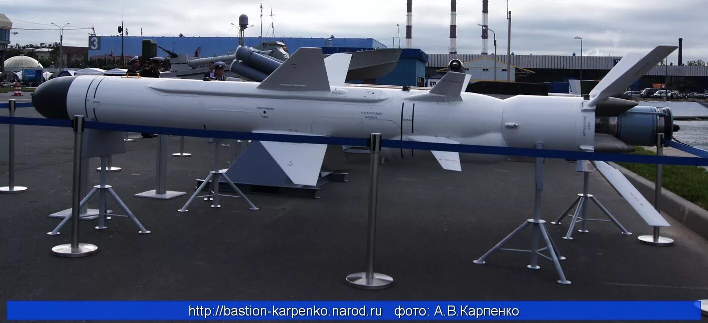 Рос ре. Х-35 противокорабельная ракета. ПКР Уран х-35. Ракета Уран х-35. Крылатая ракета х-35.