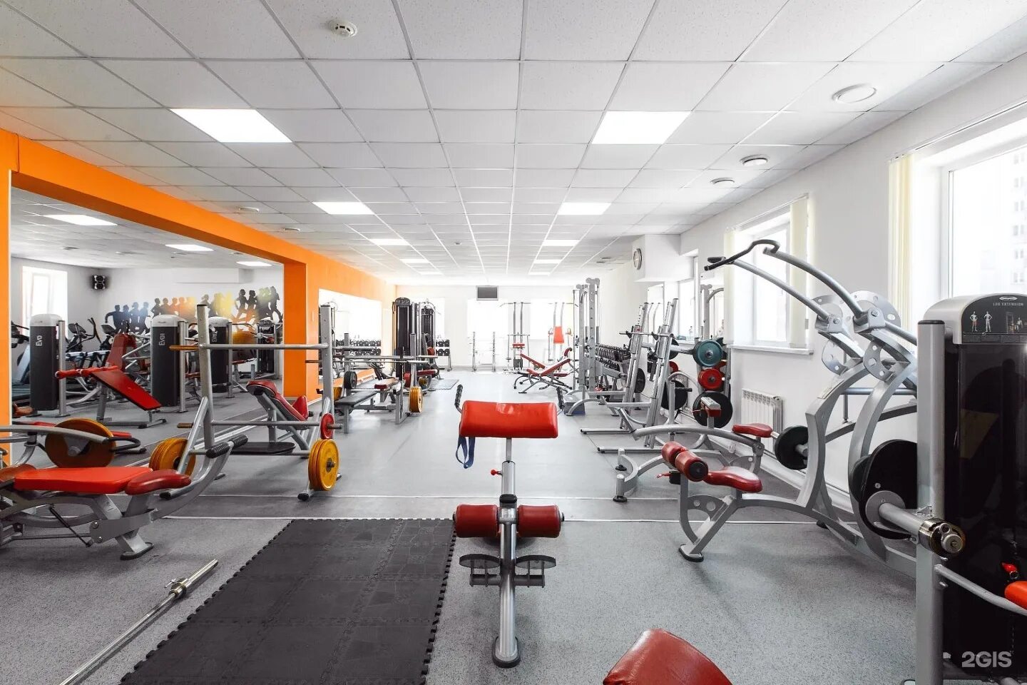 Тренажерный зал метроfitness. Киевская спортзал. Норд джим тимме 30. Хаммер фит. Бишкек тренажерный зал.