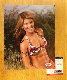 Lori Loughlin Signed 8X10 Photo Psa/Dna Autographed.