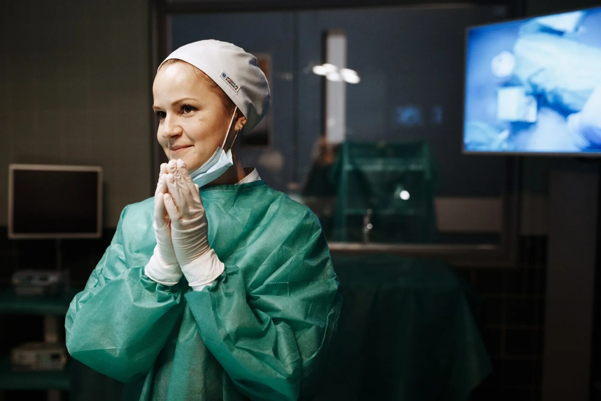 Как зовут актеров склифосовский. Шейман юрий михайлович склифосовский. Брагин из сериала склифосовский. Олег брагин склифосовский актеры. Максим аверин склифосовский олег брагин.