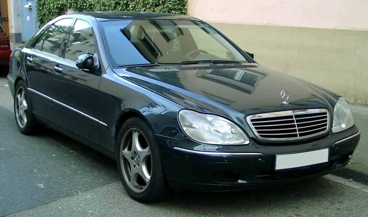 Мерседес s320 w220. Mercedes-benz w220. Mercedes-benz w220. Мерседес w220 s500 long. Мерседес 98 года.
