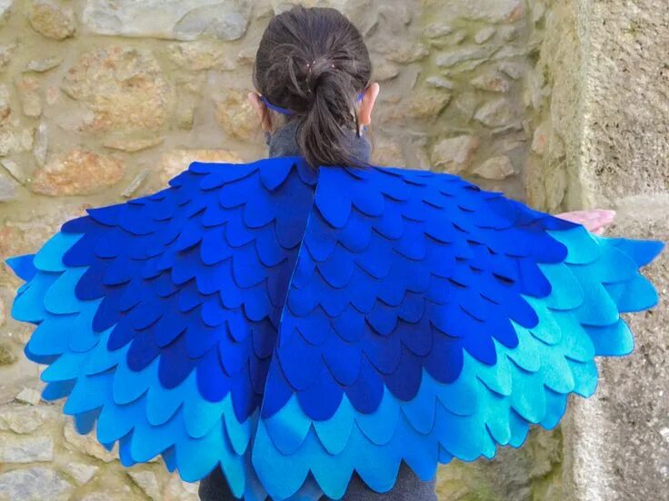 Костюм синяя птица. Костюм птицы. Костюм птички для девочки. Крылья птицы для костюма.