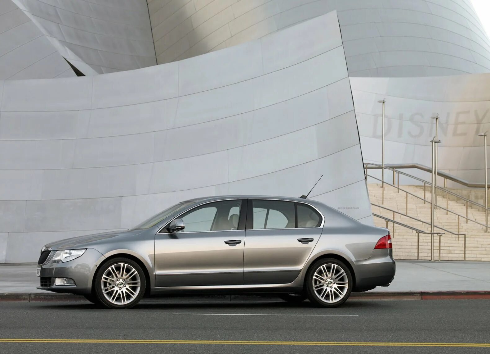 Суперб 3.6. Шкода суперб 2. skoda superb 2008. škoda superb 2 поколения. шкода суперб в6.