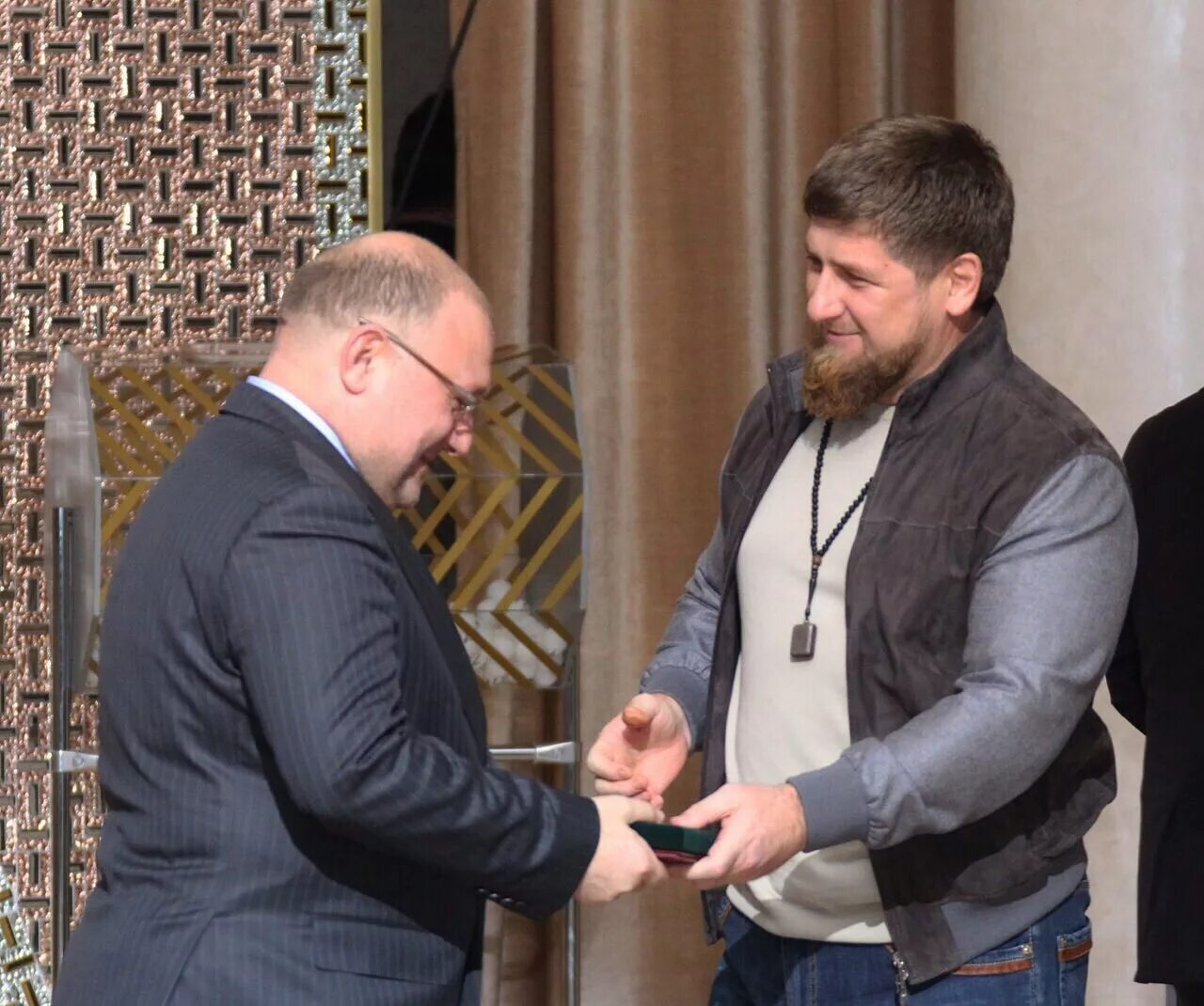 Умаров национальность. Джамбокс умаров. кадыров джамбулат умаров. умаров джамбулат хусейнович. джамбокс чеченец.