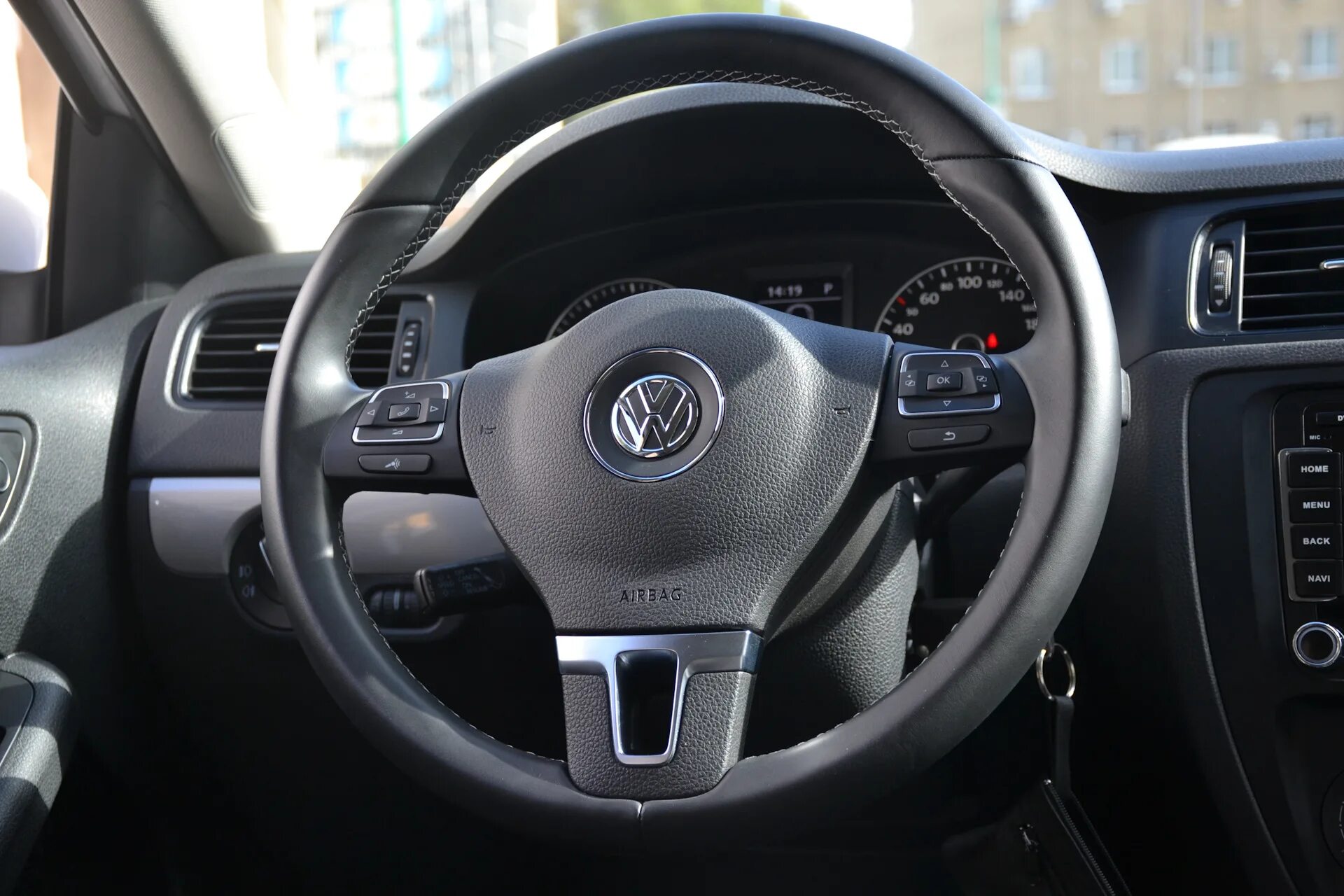 Подрулевые лепестки скоростей vw jetta 7. Фольксваген джетта мультируль. Мультируль джетта 6 2014. Мультируль jetta 6. Мультируль jetta.