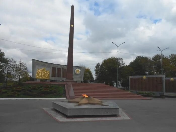 Площадь Победы Лабинск. Краснодарский край город Лабинск площадь Победы вечный огонь. Краснодарский край город Лабинск площадь Победы. Город Лабинск вечный огонь. Лабинск места